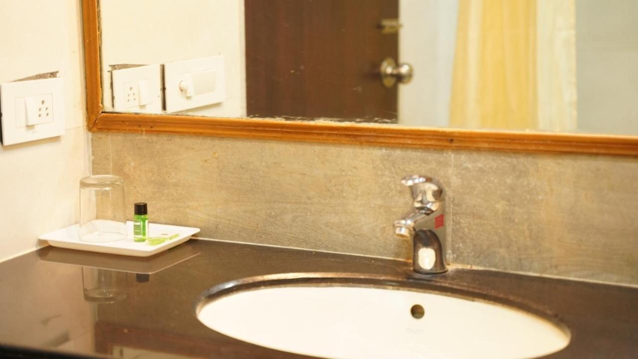 Raas Mahal-Hotel In Jaipur Near Tourist Places Экстерьер фото