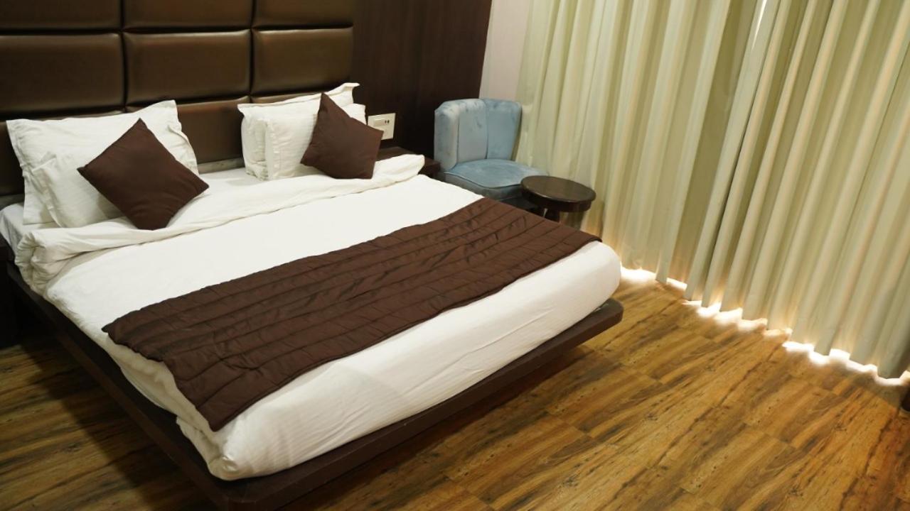 Raas Mahal-Hotel In Jaipur Near Tourist Places Экстерьер фото